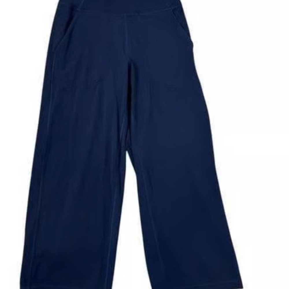 NWOT - Lululemon Align Wide Leg Cropped pants - size 4 in Navy Blue